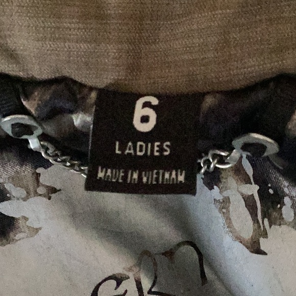 LIKE NEW OBERMEYER SKI/SNOWBOARD/COLD WEATHER JACKET! - Picture 14 of 15